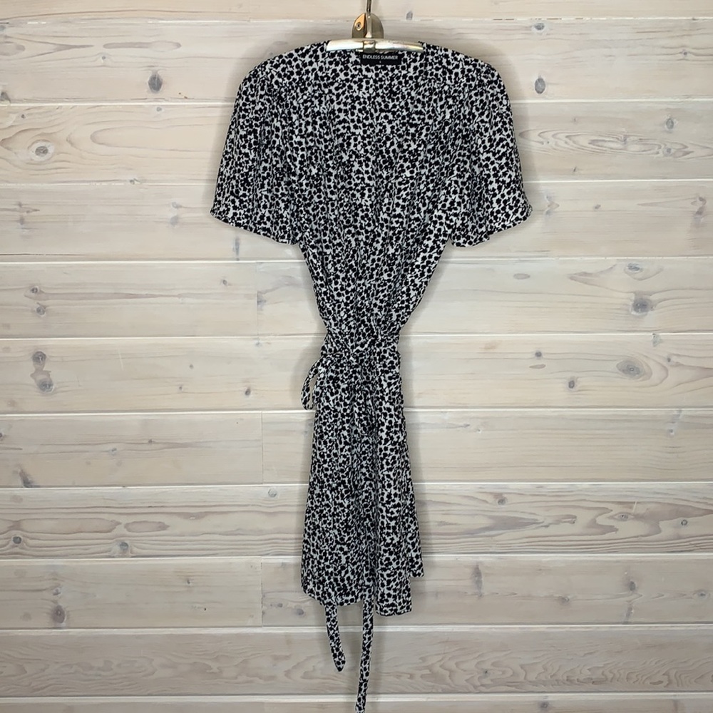 Endless Summer Riley Wrap Dress - Picture 4 of 8